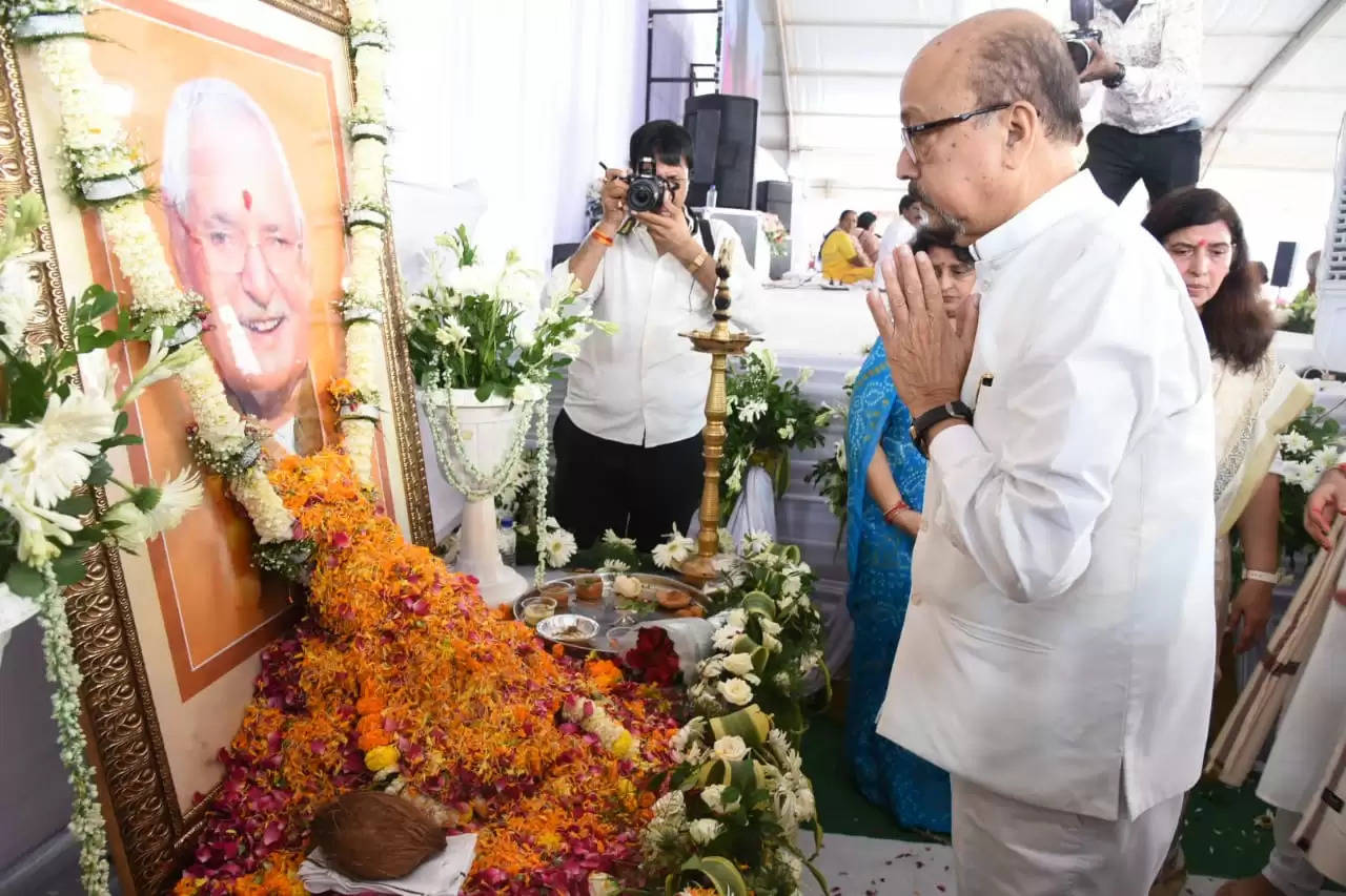 रायपुर : स्व. श्याम पाण्डेय के तेरहवीं कार्यक्रम में शामिल हुए राज्यपाल व मुख्यमंत्री