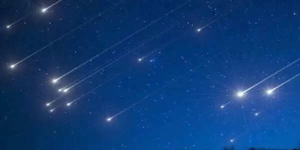 आसमान पर आज रात होगी उल्‍काओं की आतिशबाजी