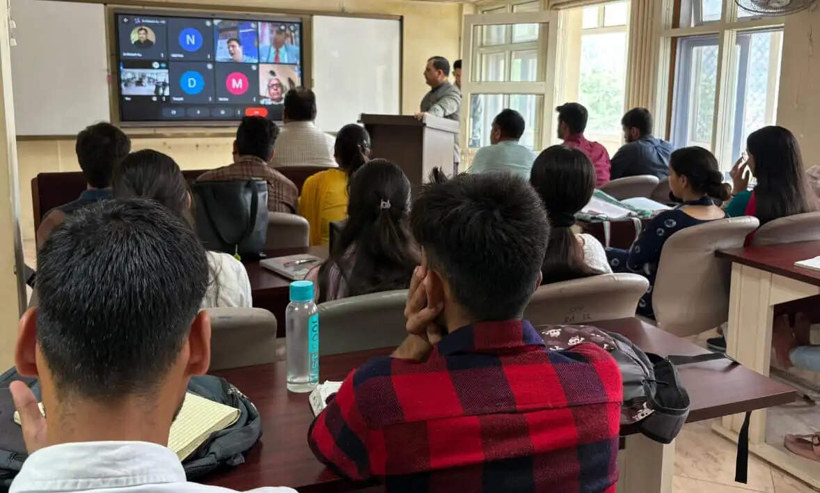 नैतिकता, मौलिकता और समर्पण के साथ अनुसंधान करें शोधार्थी :आचार्य ललित कुमार अवस्थी