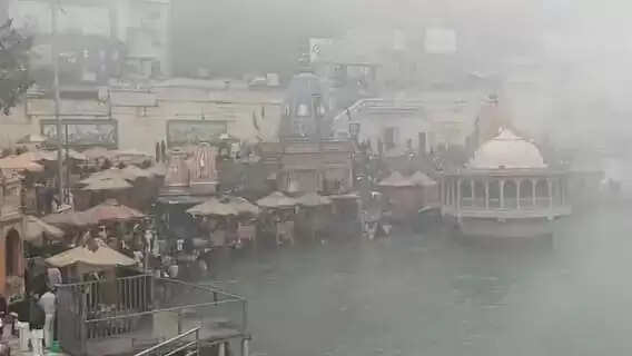 हरिद्वार में कड़ाके की सर्दी और घना कोहरा, जनजीवन प्रभावित