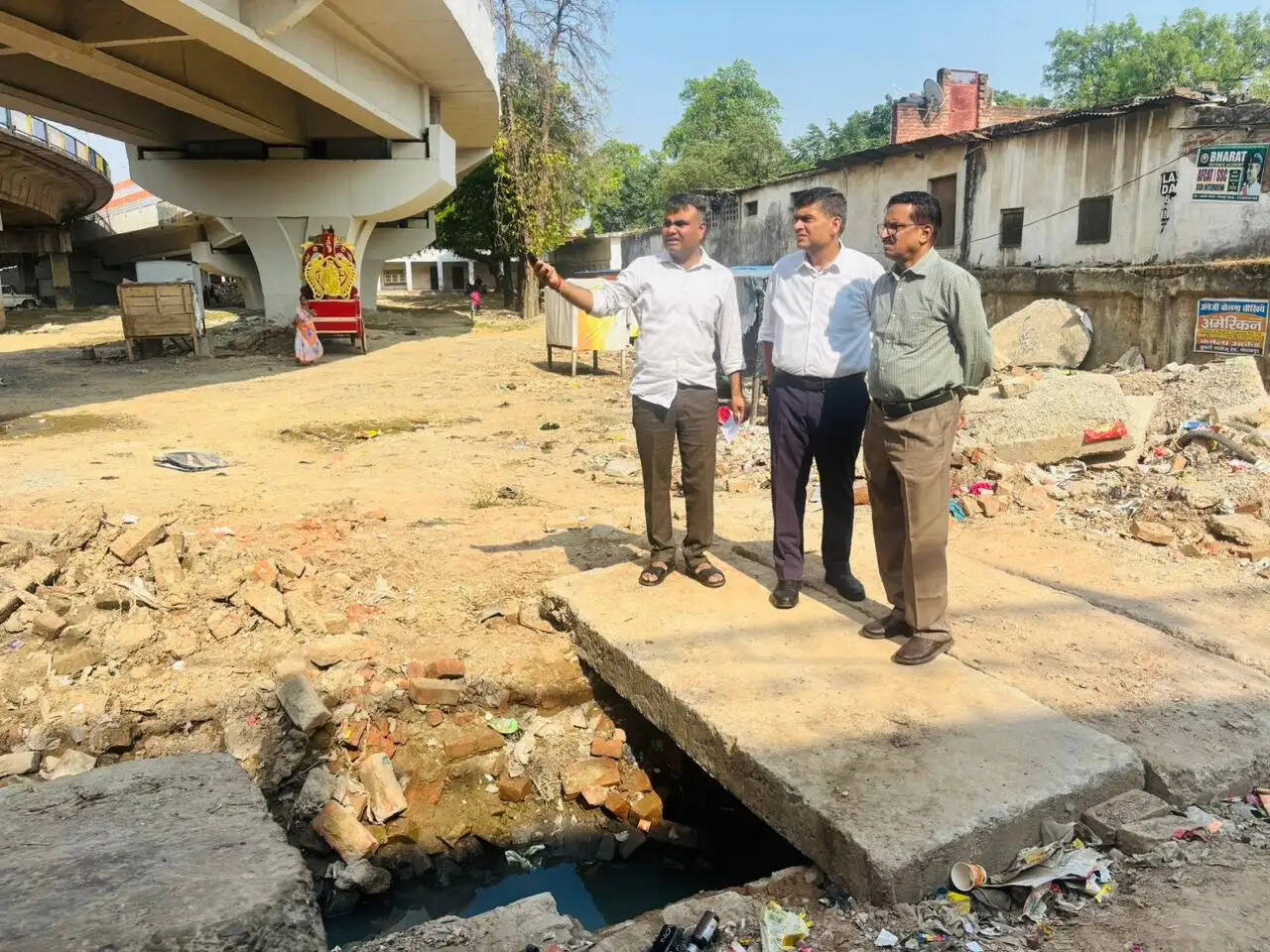 गोलघर में सौंदर्यीकरण व नाला निर्माण कार्यों का निरीक्षण, तेजी लाने के निर्देश