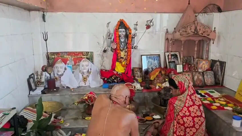 रुईधासा महाकाल मंदिर में मां चंद्रघंटा की पूजा-अर्चना, दर्शन को उमड़े श्रद्धालु