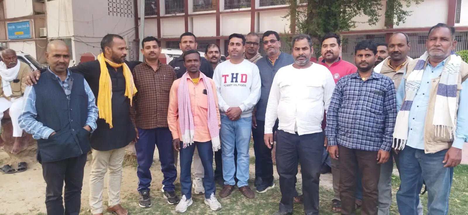 सदस्यता सूची से नाम गायब, करहंसी पैक्स के किसानों ने जताया आक्रोश