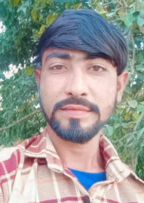 हांसी-दिल्ली राष्ट्रीय राजमार्ग पर ट्रक पलटा, चालक की मौत