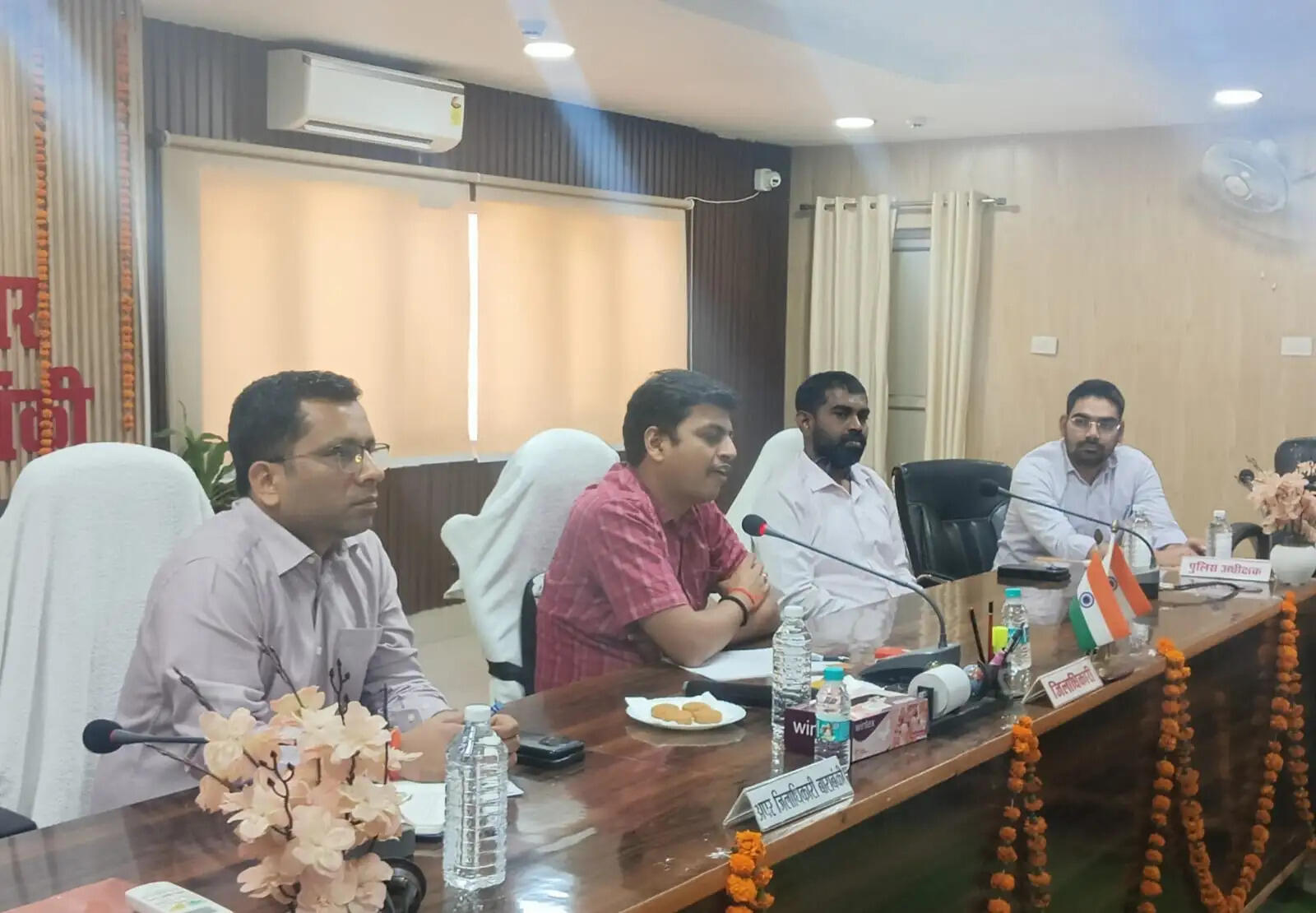 नवागत जिलाधिकारी ने पत्रकारों से किया संवाद, जनसमस्याओं के त्वरित निस्तारण पर जोर