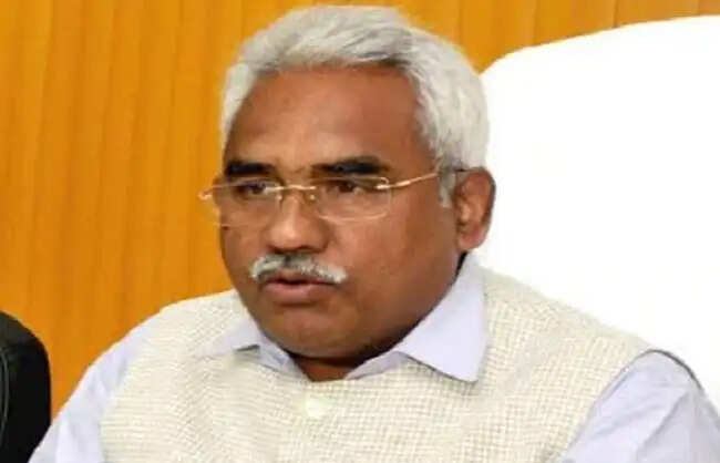 ओलावृष्टि से फसल और संपत्तियों को हुए नुकसान का आकलन कर किसानों को मुआवजा देने के निर्देश