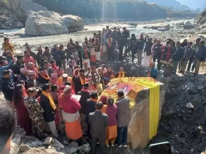 नेपाल में देव शिला उत्खनन क्षेत्र बनेगा धार्मिक पर्यटन स्थल, भारतीय श्रद्धालुओं की उमड़ने लगी है भीड़