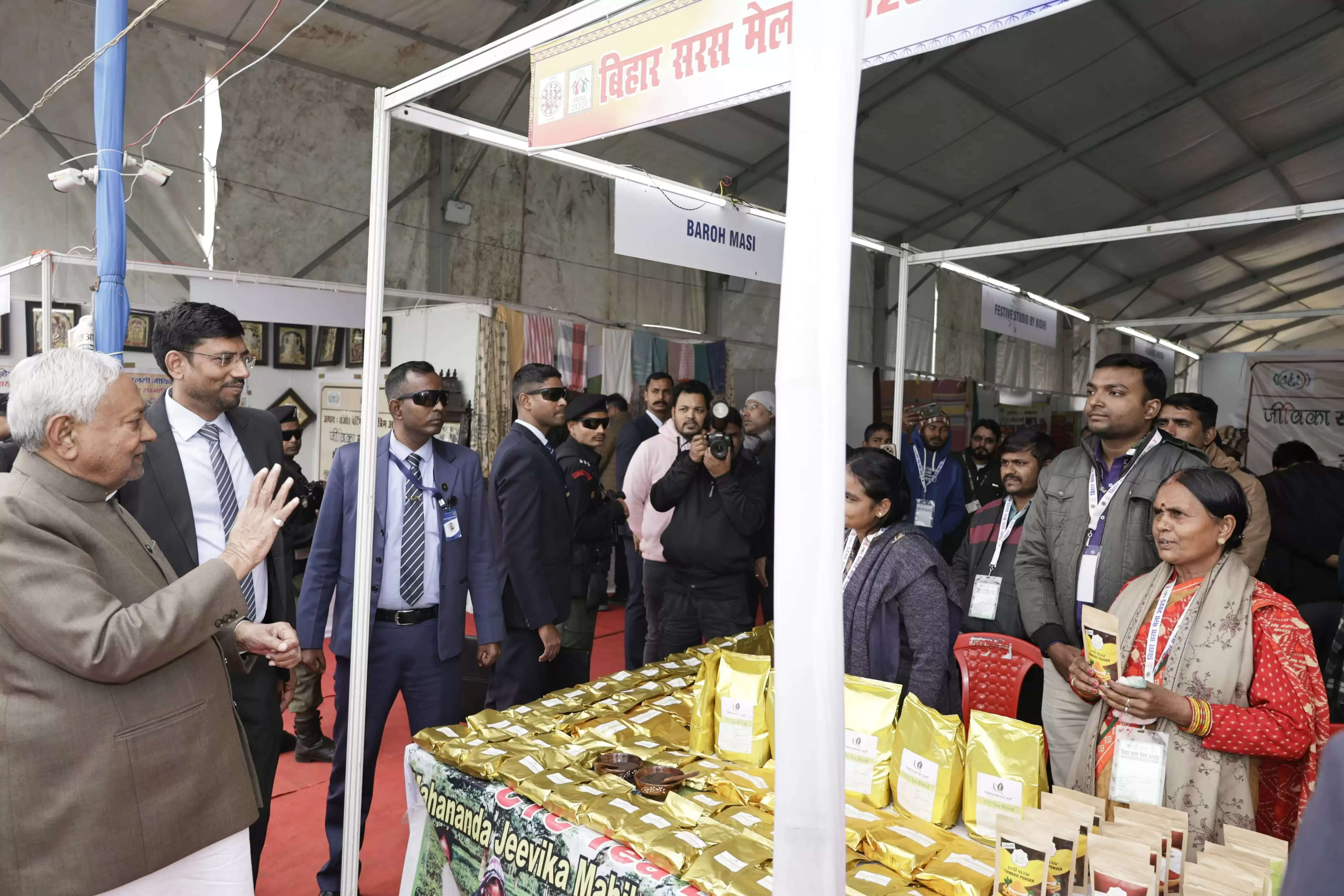 मुख्यमंत्री नीतीश ने बिहार सरस मेला-2025 का किया भ्रमण