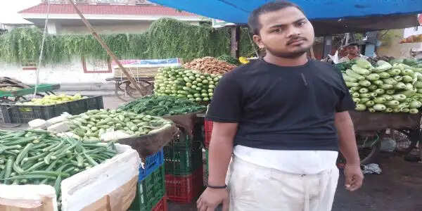 वाराणसी में हरी सब्जियों के दाम ने छुए आसमान, भिंडी और बीन्स का रेट सौ रूपये पार