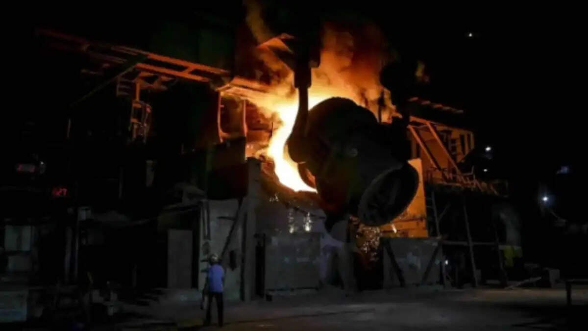 विशाखापत्तनम स्टील प्लांट हादसे में आठ श्रमिकों की मौत, कई घायल