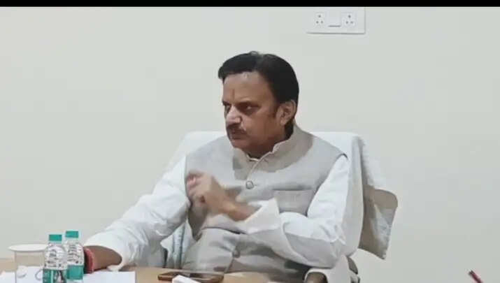 रीवाः उप मुख्यमंत्री राजेन्द्र शुक्ल ने रीवा के विकाश कार्यों की समीक्षा की
