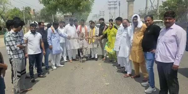 झज्जर : नेशनल हेराल्ड घोटाले पर भाजपा कार्यकर्ताओं ने फूंके कांग्रेस नेताओं के पुतले