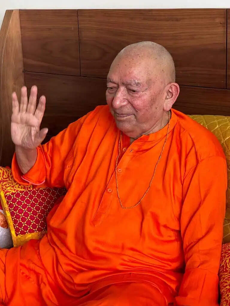 वेद मार्ग अपनाने से ही समाप्त होते हैं राग, द्वेष और क्रोध के दोष-स्वामी राम स्वरूप जी