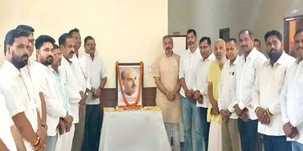 डॉ. मुखर्जी के बलिदान दिवस पर भाजपा कार्यकर्ताओं ने किया भावपूर्ण नमन