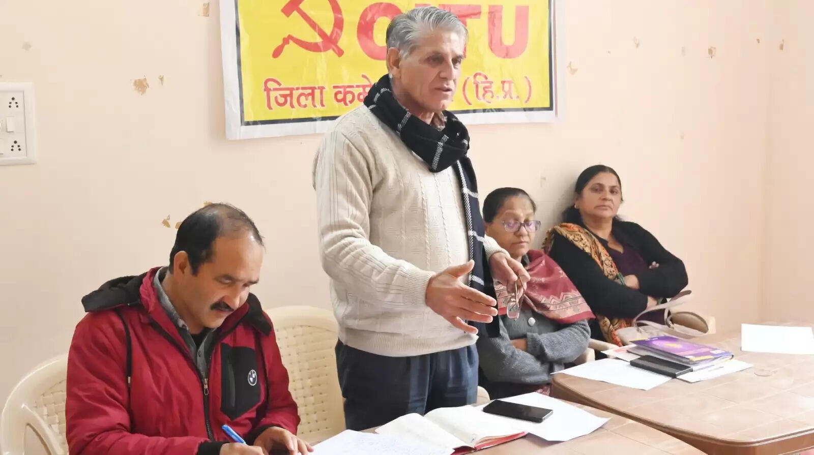 एम्बुलेंस कर्मचारियों की लंबित मांगों को लेकर 26-27 दिसंबर को होगी हड़ताल:सीटू