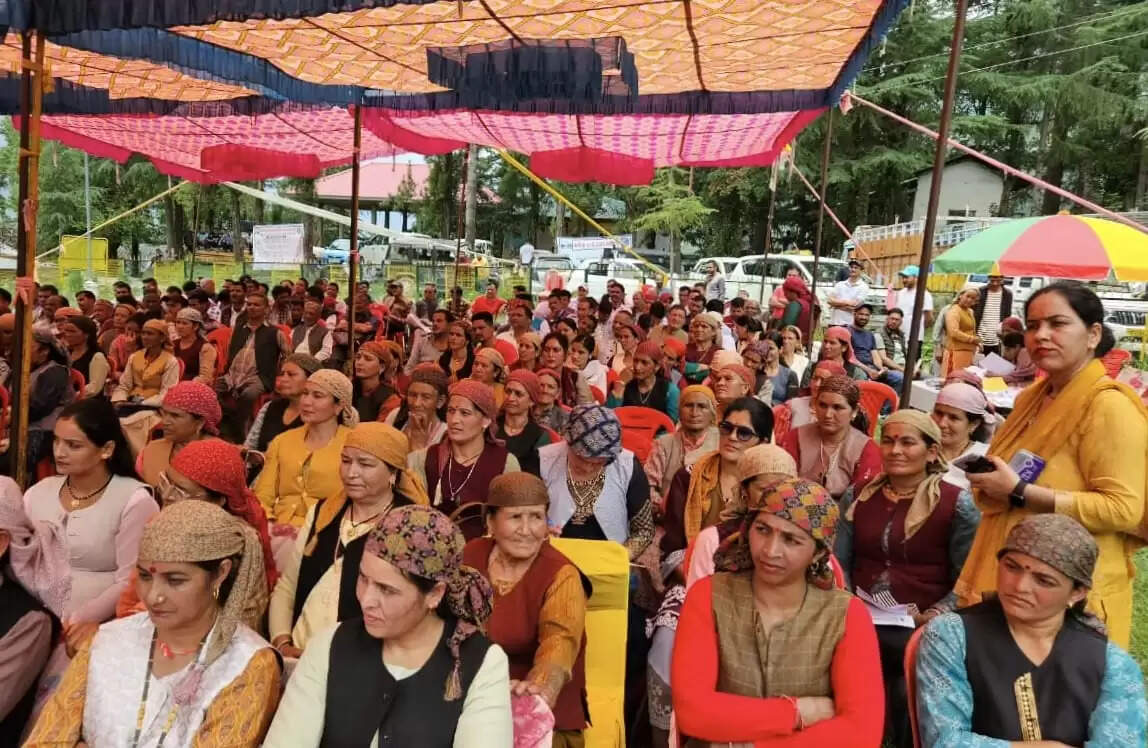 निर्माण कामगारों को योजनाओं का लाभ सुनिश्चित कर रही सरकार : नरदेव सिंह कंवर