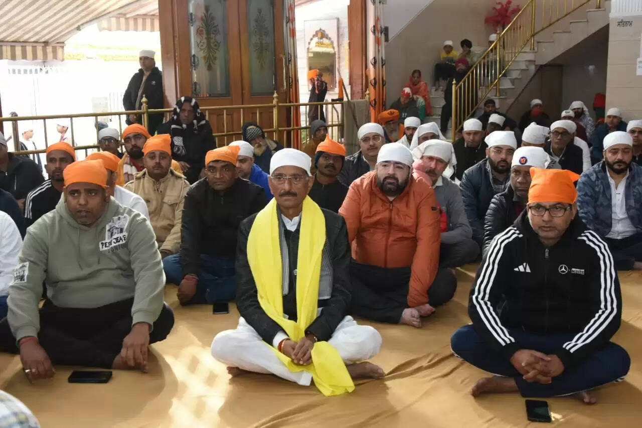 वीर बाल दिवस पर सभा की प्रभात फेरी में सेठ सहित कई भाजपा नेता हुए शामिल