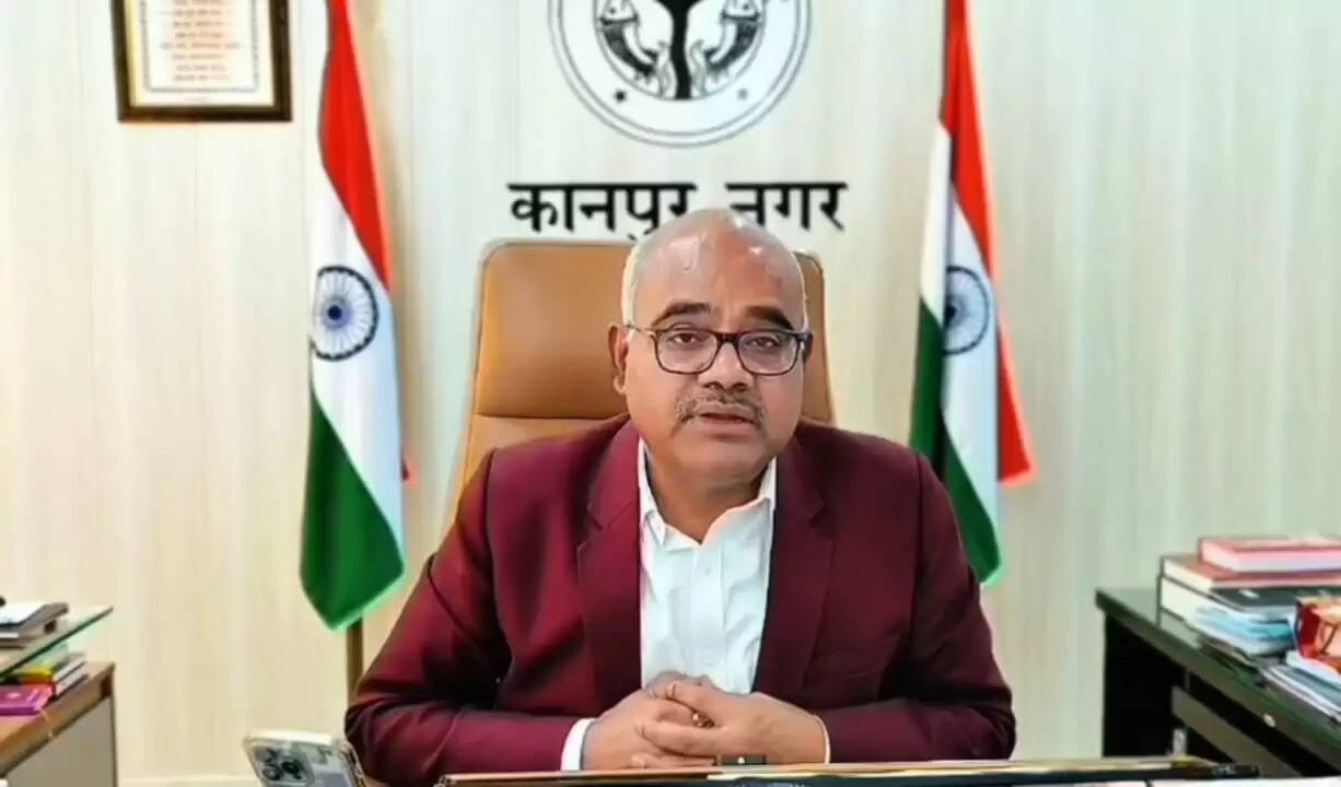 ठंड की मार, 10 बजे से संचालित होंगे सभी स्कूल : जिलाधिकारी