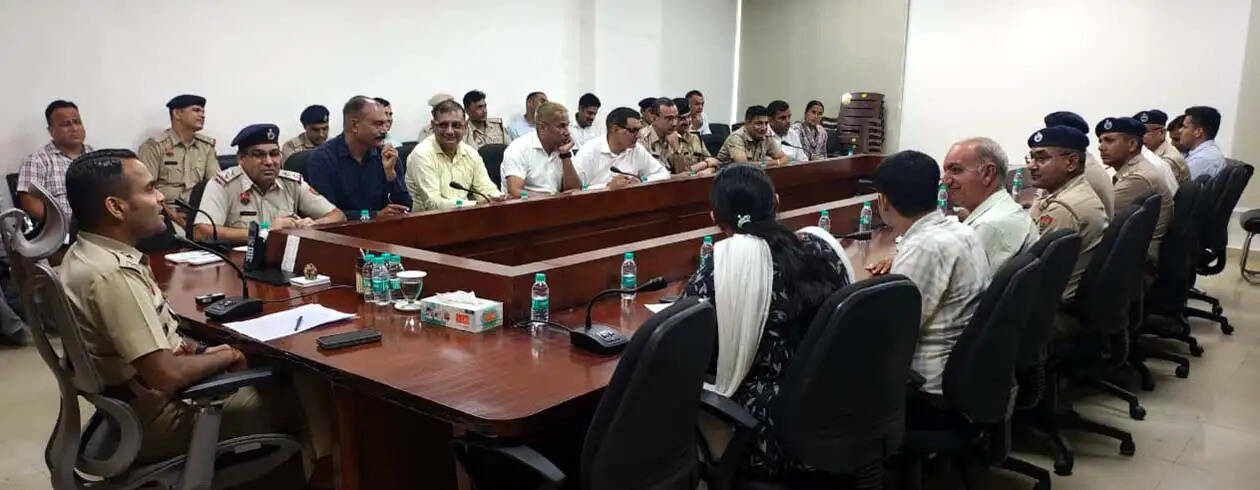 हिसार : लापरवाही और अनावश्यक देरी किसी कीमत पर बर्दाश्त नहीं : एसपी सिद्धांत जैन