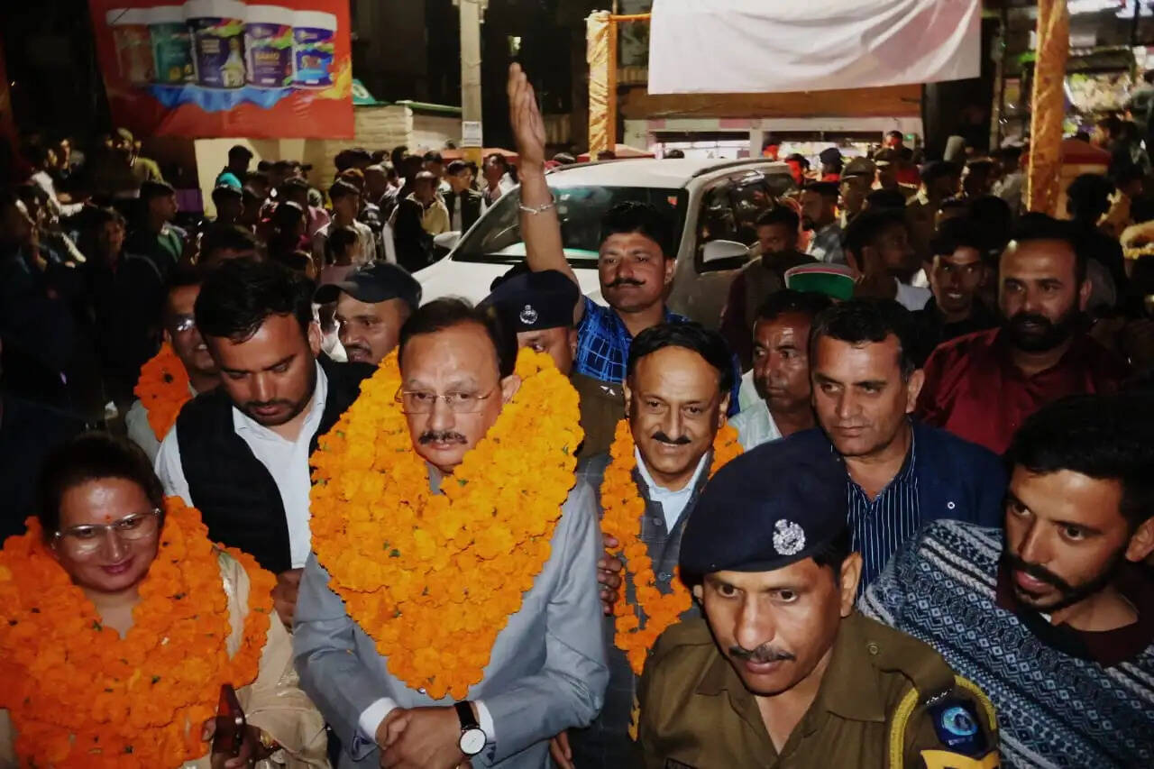 हर्षवर्धन चौहान ने जिला स्तरीय बैशाखी मेले की तीसरी सांस्कृतिक संध्या का किया शुभारंभ