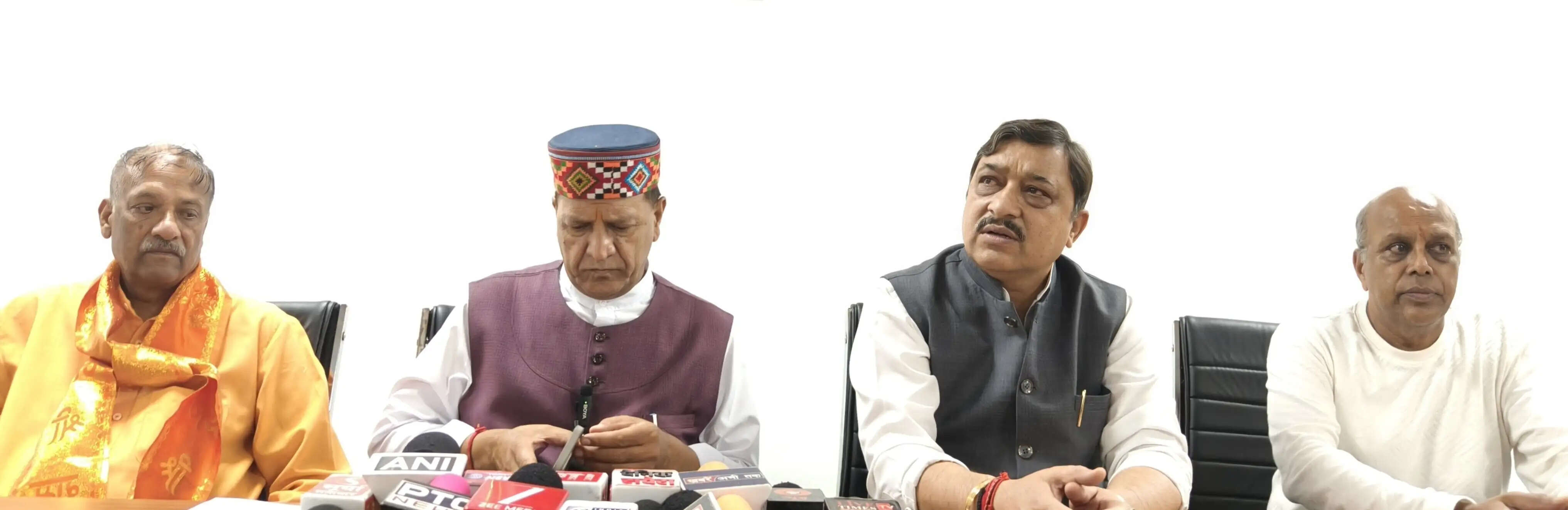प्रबुद्ध नागरिक सम्मेलन में भाजपा ने गिनाईं विकास योजनाएं, प्रदेश सरकार को घेरा