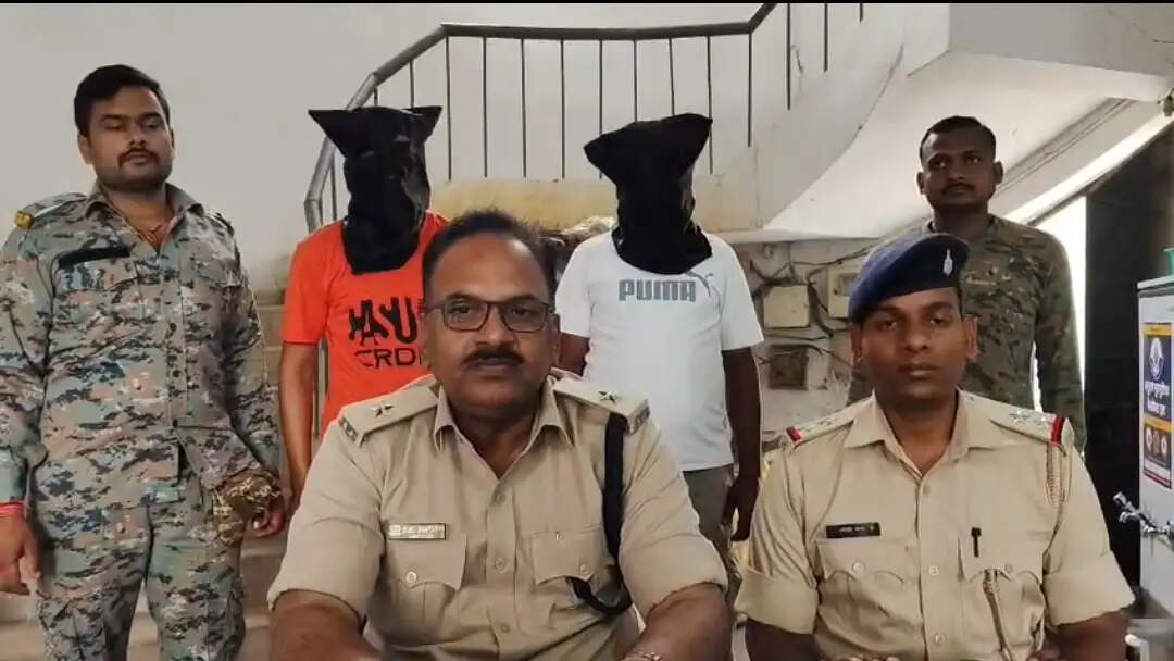 डकैती मामले में दो गिरफ्तार, भेजा जेल