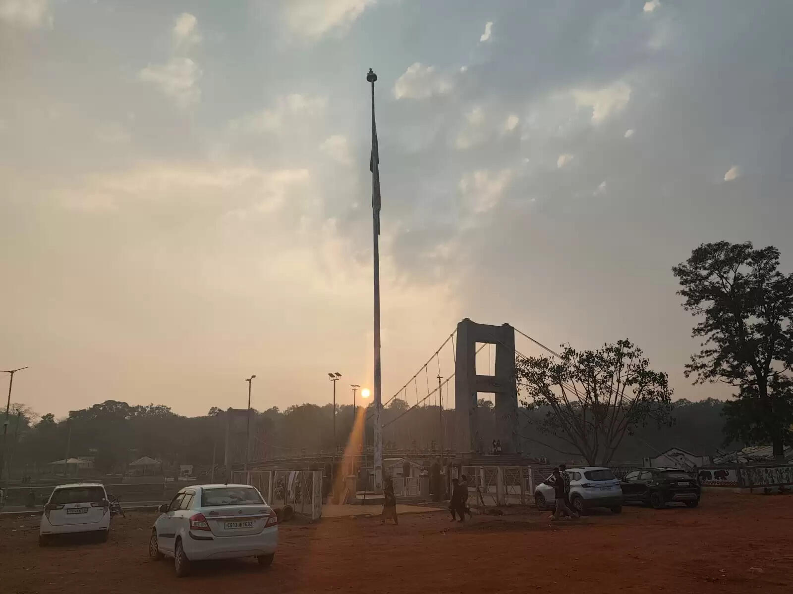 अनूपपुर: बदला मौसम का मिजाज, कोहरे और सर्द हवाओं ने बढ़ाई परेशानी