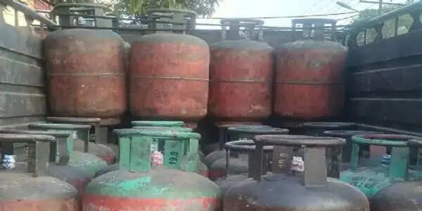 मप्र में 13 दिन से बंद पड़ी कमर्शियल सिलेंडर सप्लाई मंगलवार से हो सकती है शुरू, आदेश जारी