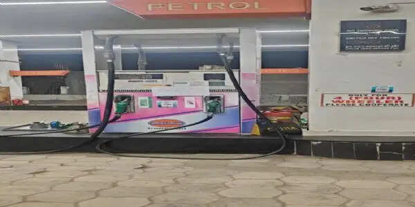 कोरबा में पेट्रोल संकट के संकेत, आमजन परेशान