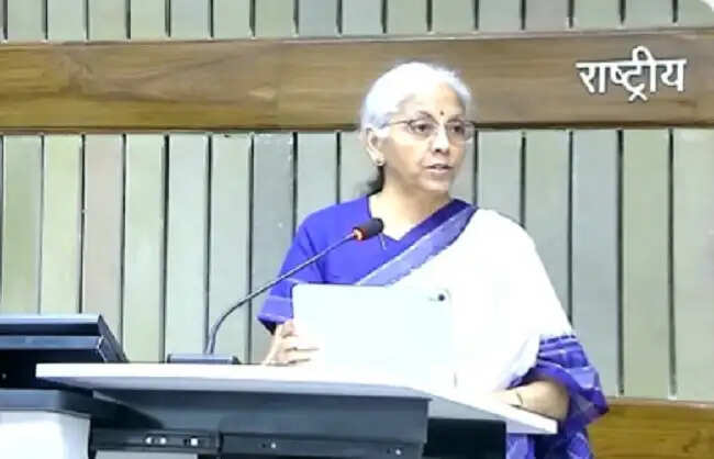 पश्चिम एशिया संकट से निपटने के लिए भारत के पास राजकोषीय गुंजाइश : सीतारमण