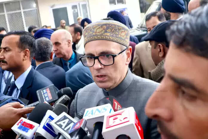 सरकार वित्तीय बाधाओं के बावजूद पिछले साल शुरू किए गए बजट ढांचे को जारी रखेगी- मुख्यमंत्री अब्दुल्ला