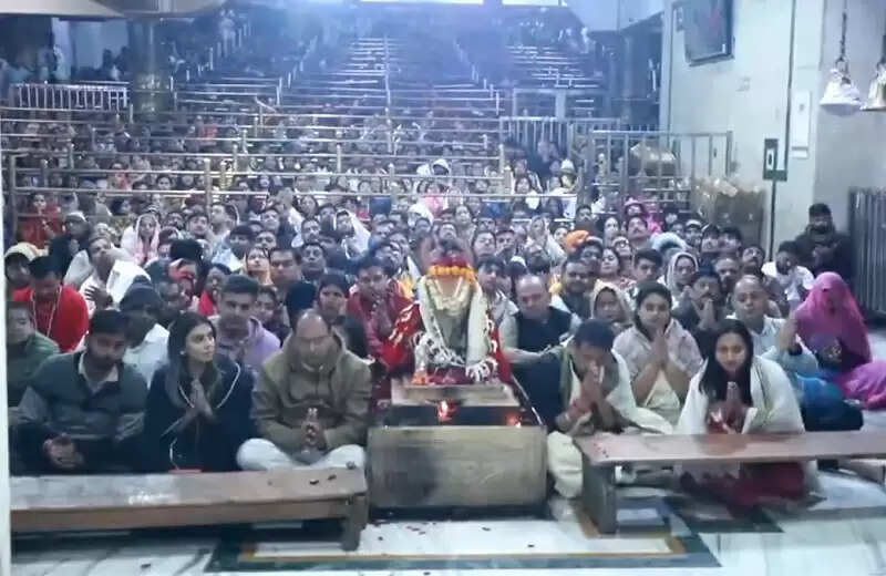 (अपडेट)बिहार की खेल मंत्री श्रेयसी सिंह ने किए भगवान महाकाल के दर्शन