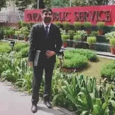 सड़क दुर्घटना में गंभीर रूप से घायल हुए एक युवा सीबीआई अभियोजक ने इलाज के दौरान दम तोडा़