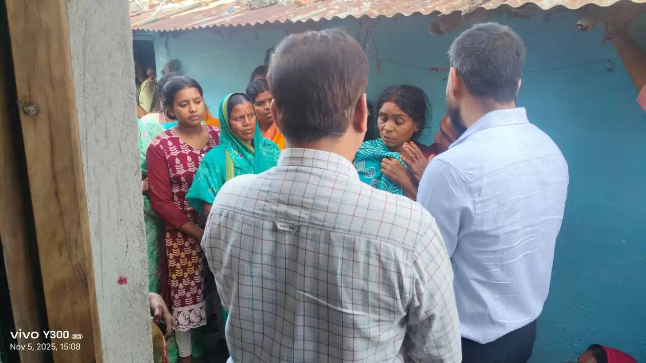 जांजगीर-चांपा:रेल हादसे में ग्राम कोसा निवासी रंजीत कुमार का निधन, कलेक्टर जन्मेजय महोबे ने जताया गहरा शोक