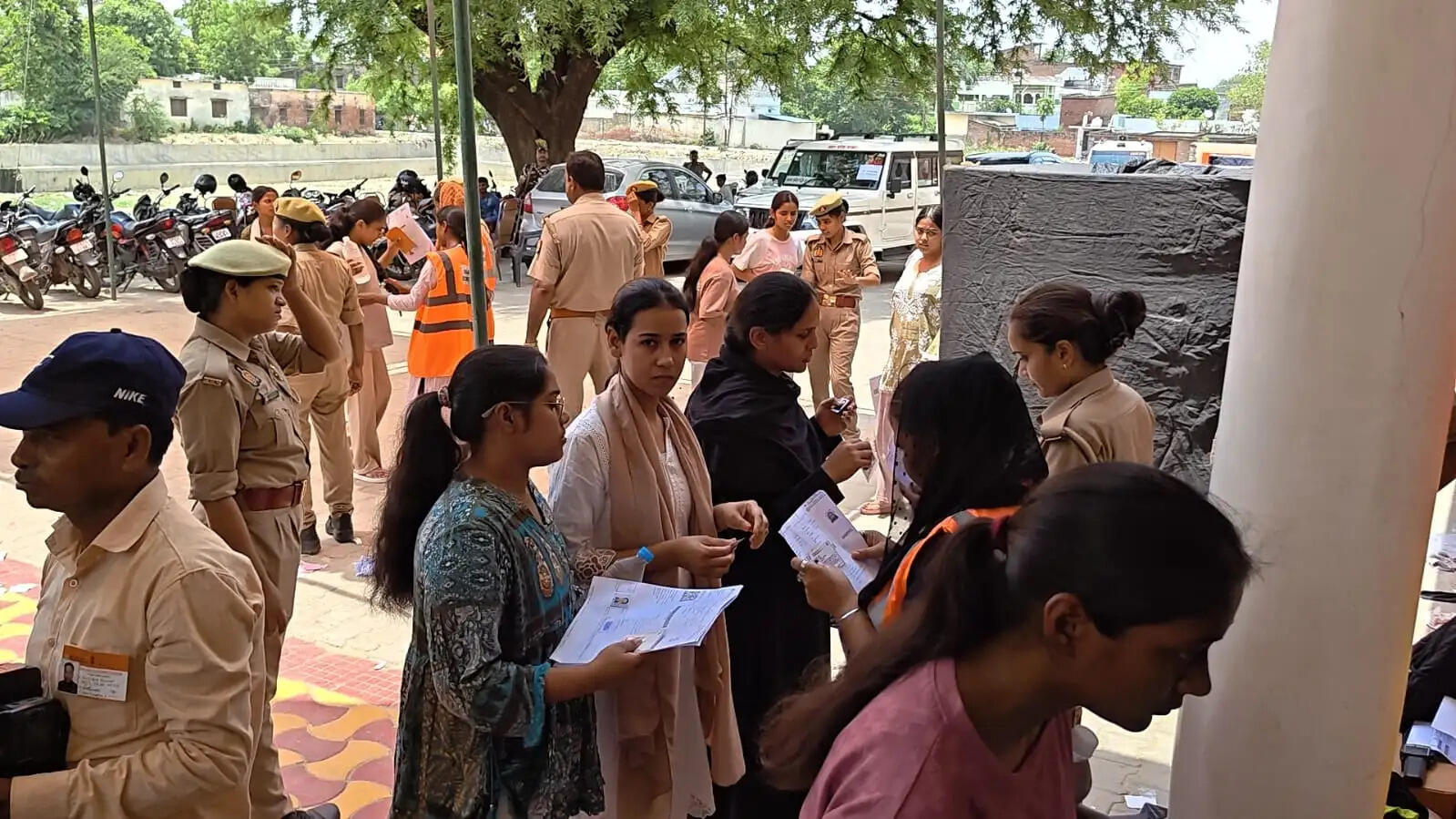 नीट यूजी री-एग्जाम 2026 उप्र में कड़ी सुरक्षा के बीच सम्पन्न