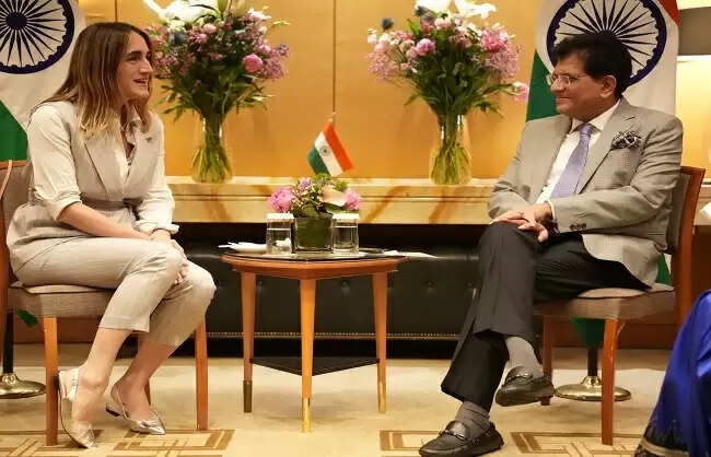 पीयूष गोयल ने मिलान में इतालवी व्यापार जगत के नेताओं से मुलाकात की