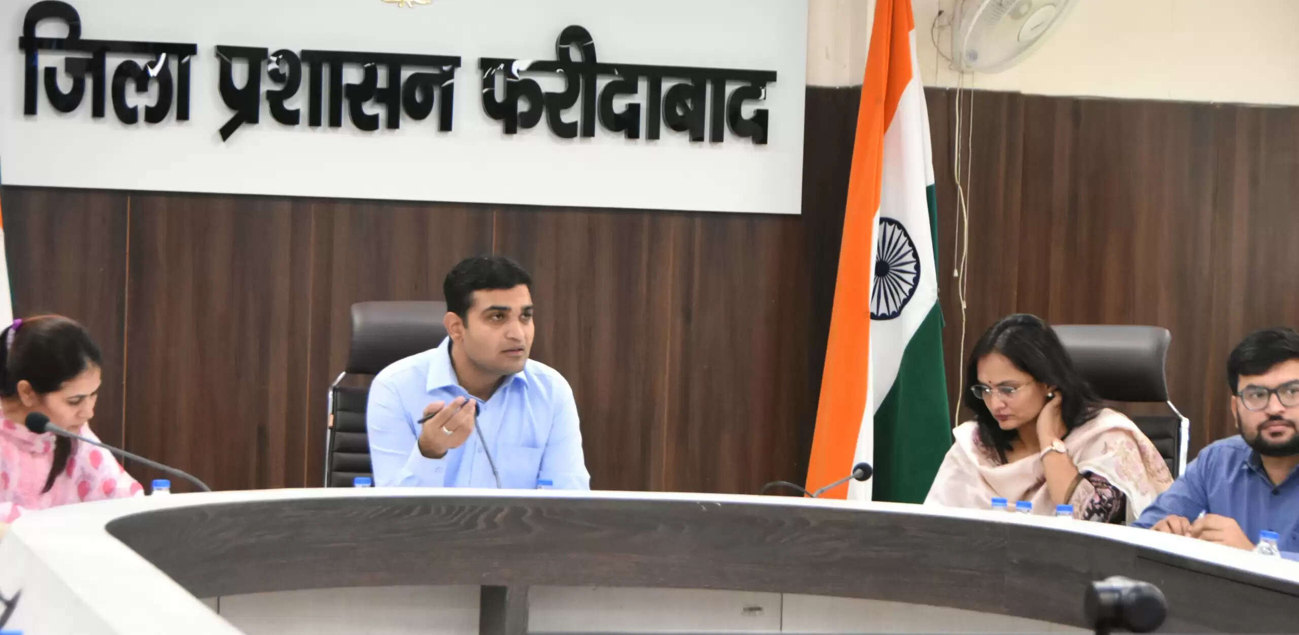 फरीदाबाद : जनसमस्याओं के समाधान में लापरवाही पर जारी होंगे कारण बताओ नोटिस