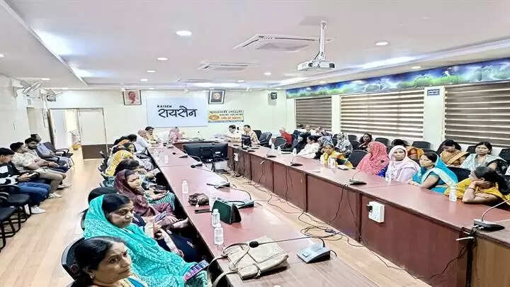 रायसेन जिले की 247789 लाड़ली बहनों के खाते में अंतरित किए 30 करोड़ 26 लाख 90 हजार 450 रुपये