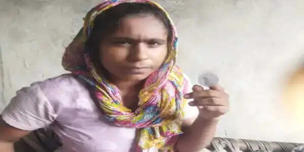 पलवल : फैक्ट्री में मशीन की चपेट में आने से महिला की उंगली कटी, मालिक समेत तीन पर केस