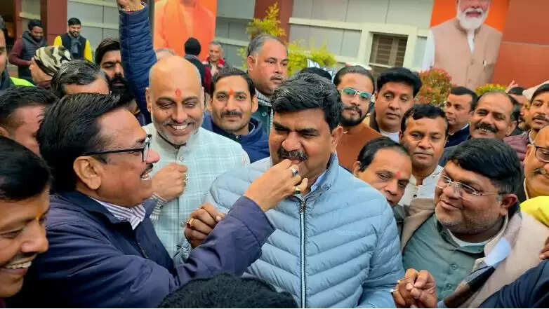 बीएमसी चुनाव में जीत पर भाजपा कार्यालय में मना विजयोत्सव