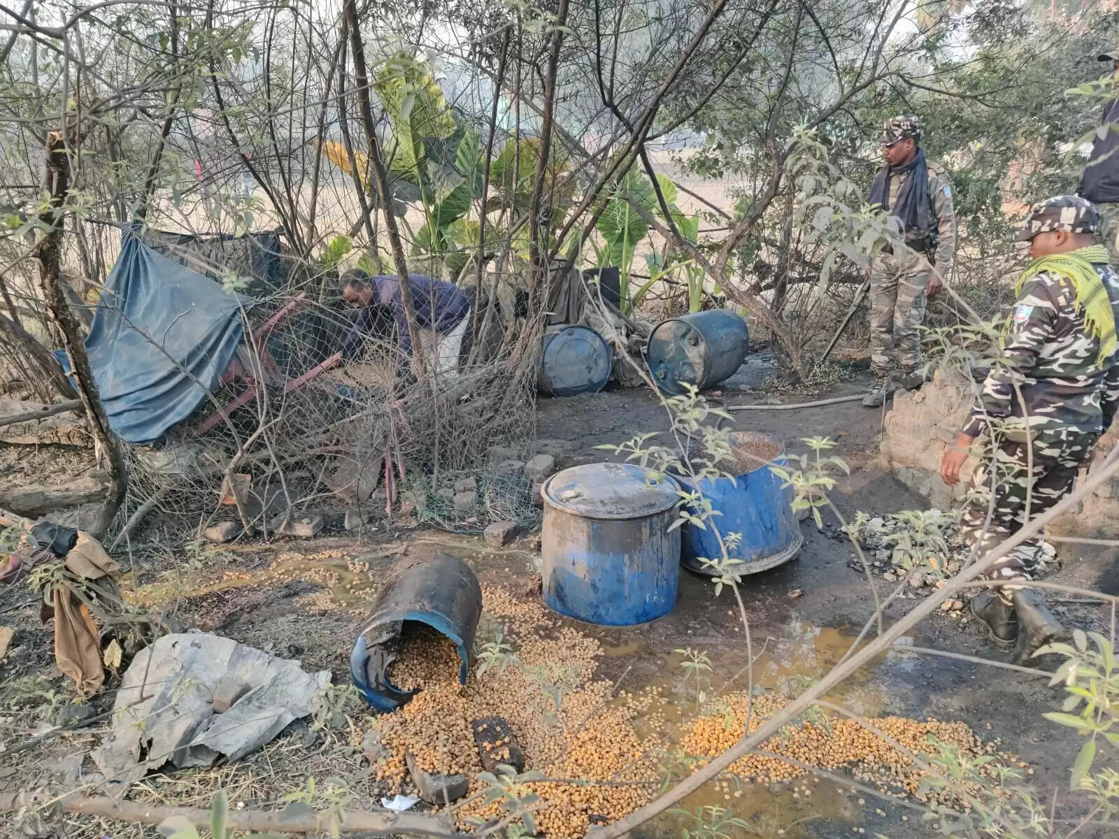 अवैध शराब के विरुद्ध उत्पाद विभाग की कार्रवाई