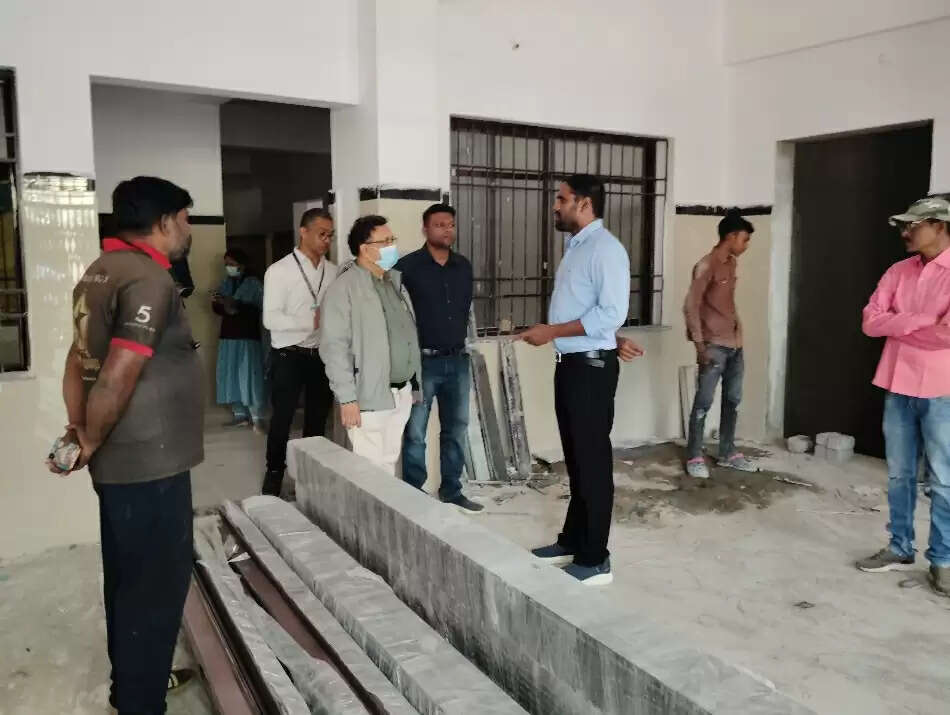 धमतरी : जिला अस्पताल में बन रहे निर्माणाधीन ट्रामा इकाई के कार्य में लाई जाए तेजी: कलेक्टर