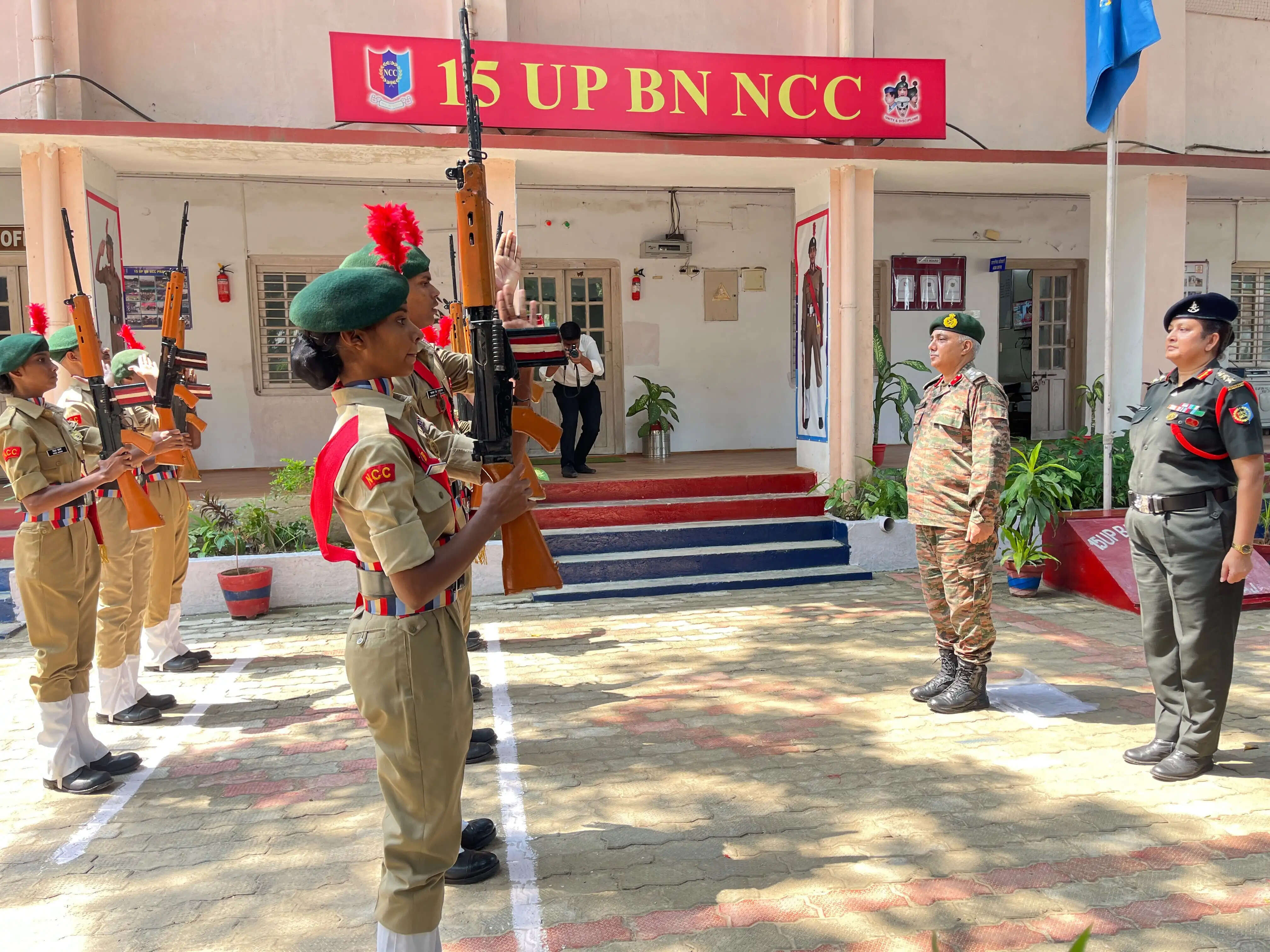ब्रिगेडियर उपेंद्र सिंह कंडिल को 15 यूपी बटालियन एनसीसी ने दी भावभीनी विदाई