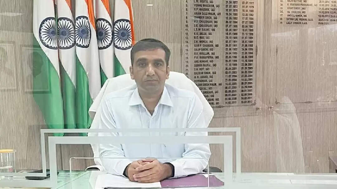 सोनीपत: पदभार संभालते ही एक्शन मोड में नजर आए उपायुक्त डा. मनोज