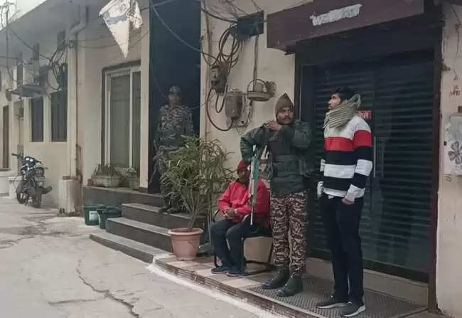 मप्रः कटनी में माइनिंग कारोबारी अशोक विश्वकर्मा के ठिकानों पर आयकर विभाग का छापा