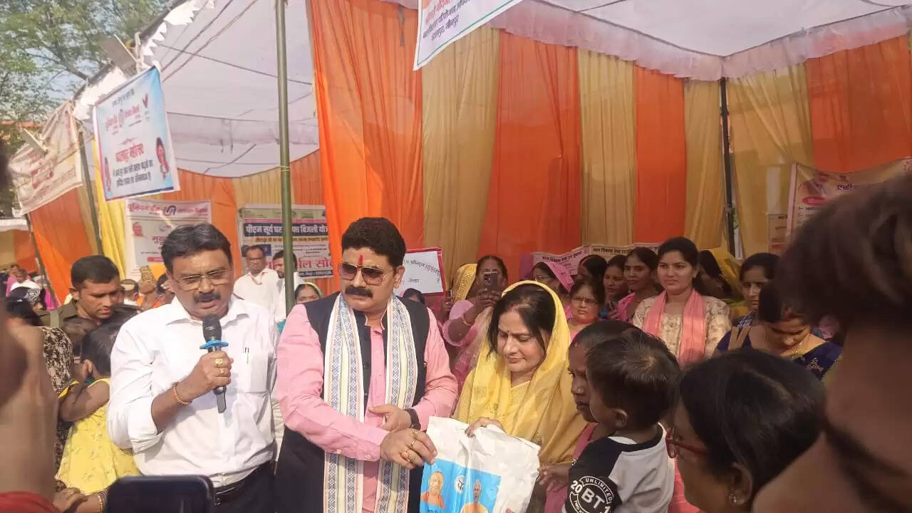 बदलापुर महोत्सव में प्रतिभागी खिलाड़ी किए गए सम्मानित