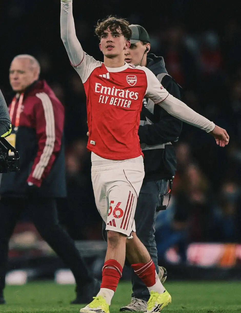 आर्सेनल के मैक्स डॉवमैन प्रीमियर लीग में गोल करने वाले सबसे कम उम्र के खिलाड़ी बने
