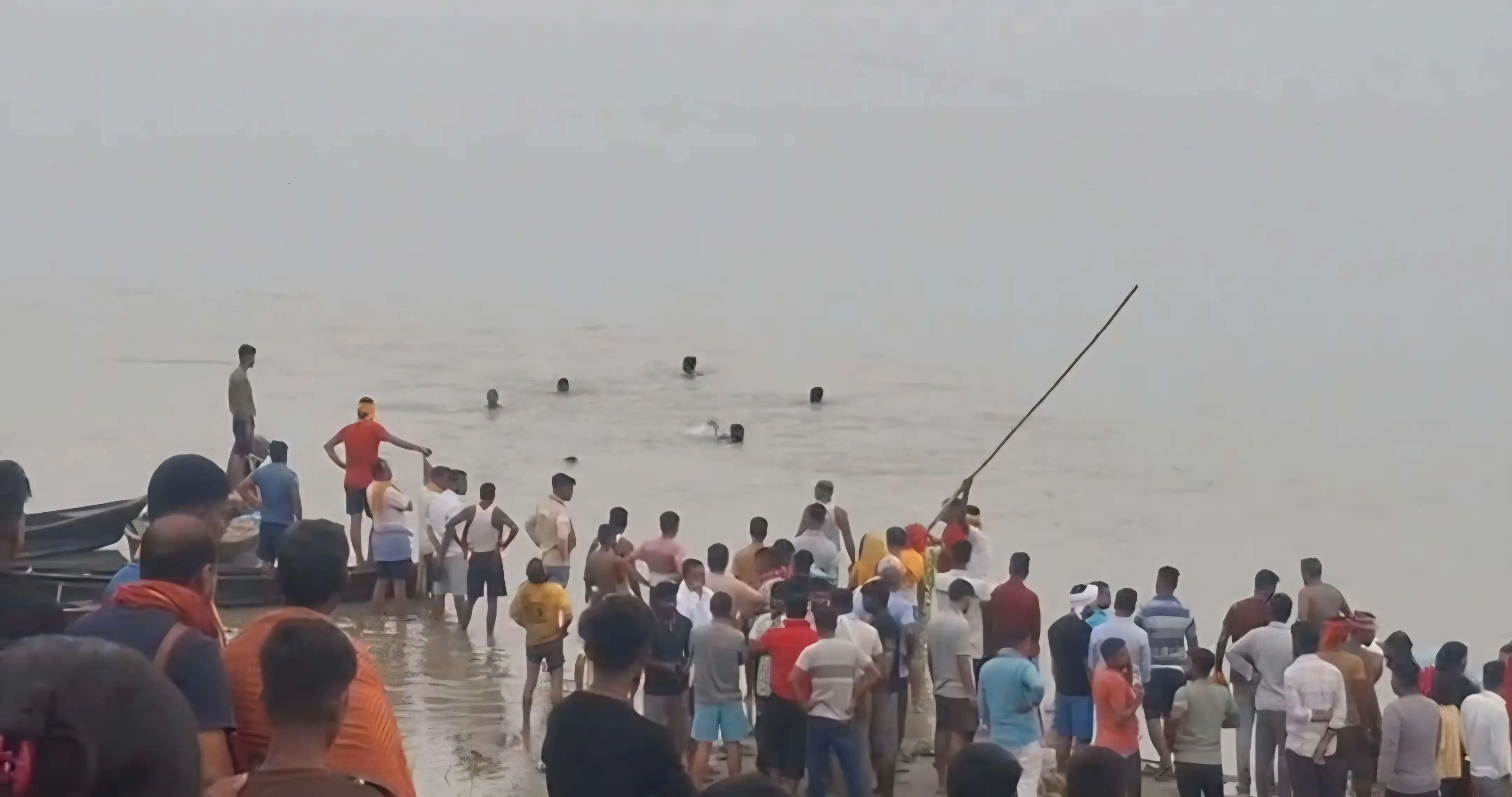 सरयू नदी में डूबने से युवक की मौत, ग्रामीणों ने जय प्रभा सेतु किया जाम
