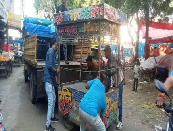 भोपाल मेट्रो रेल प्रोजेक्ट में बाधक 10 दुकानें और 12 गुमठियां हटाईं