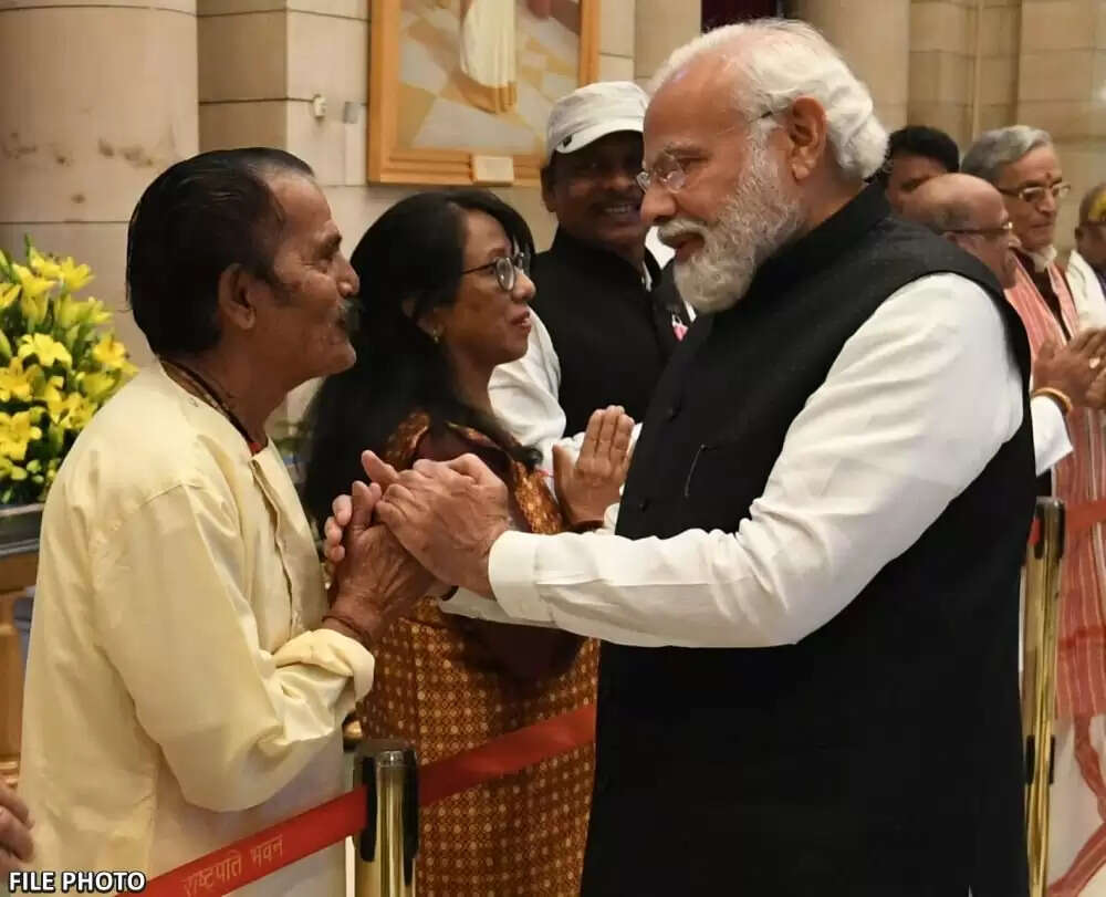 प्रधानमंत्री ने लोक कलाकार रामसहाय पांडे ने निधन पर दुख जताया